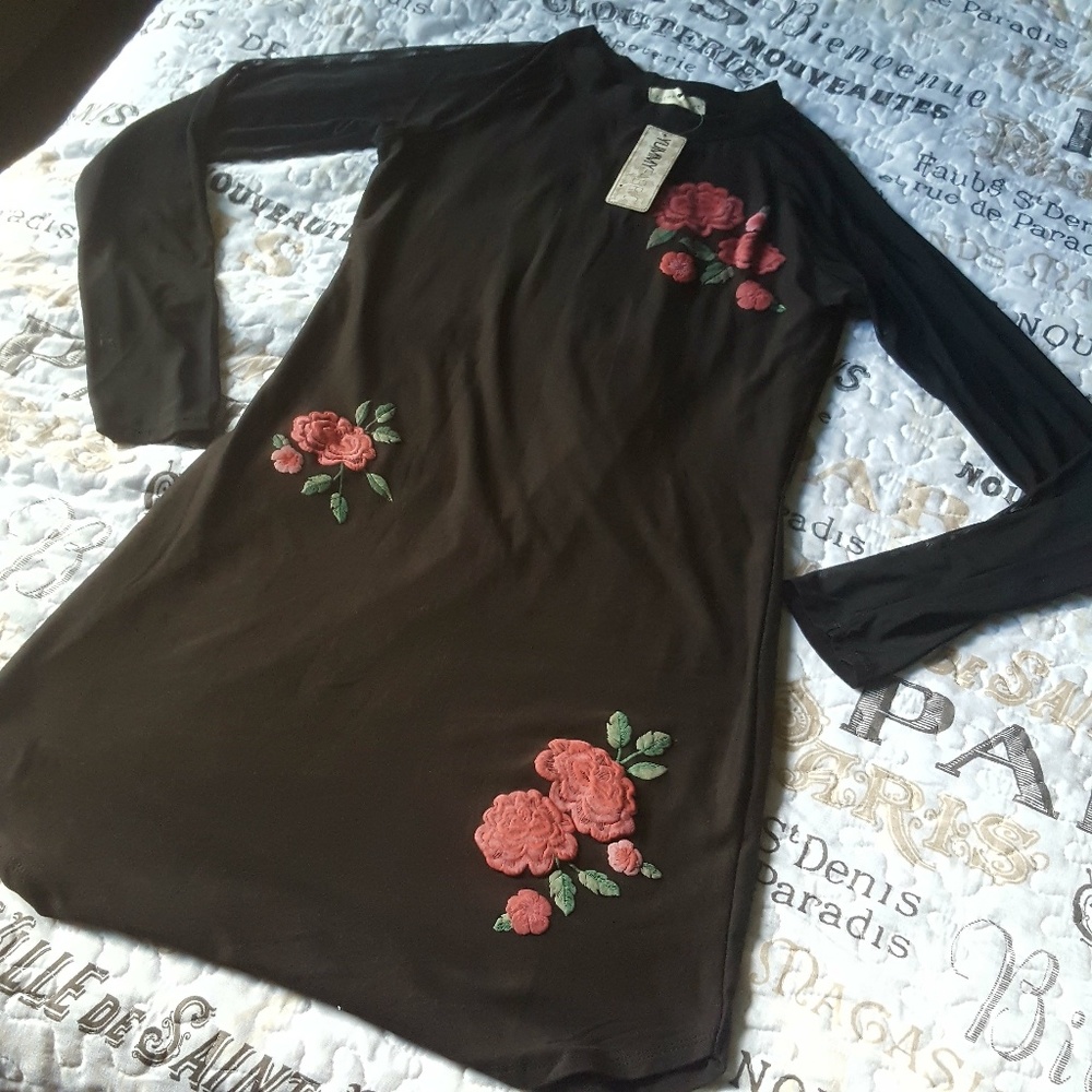 Black rose dress/ NWT